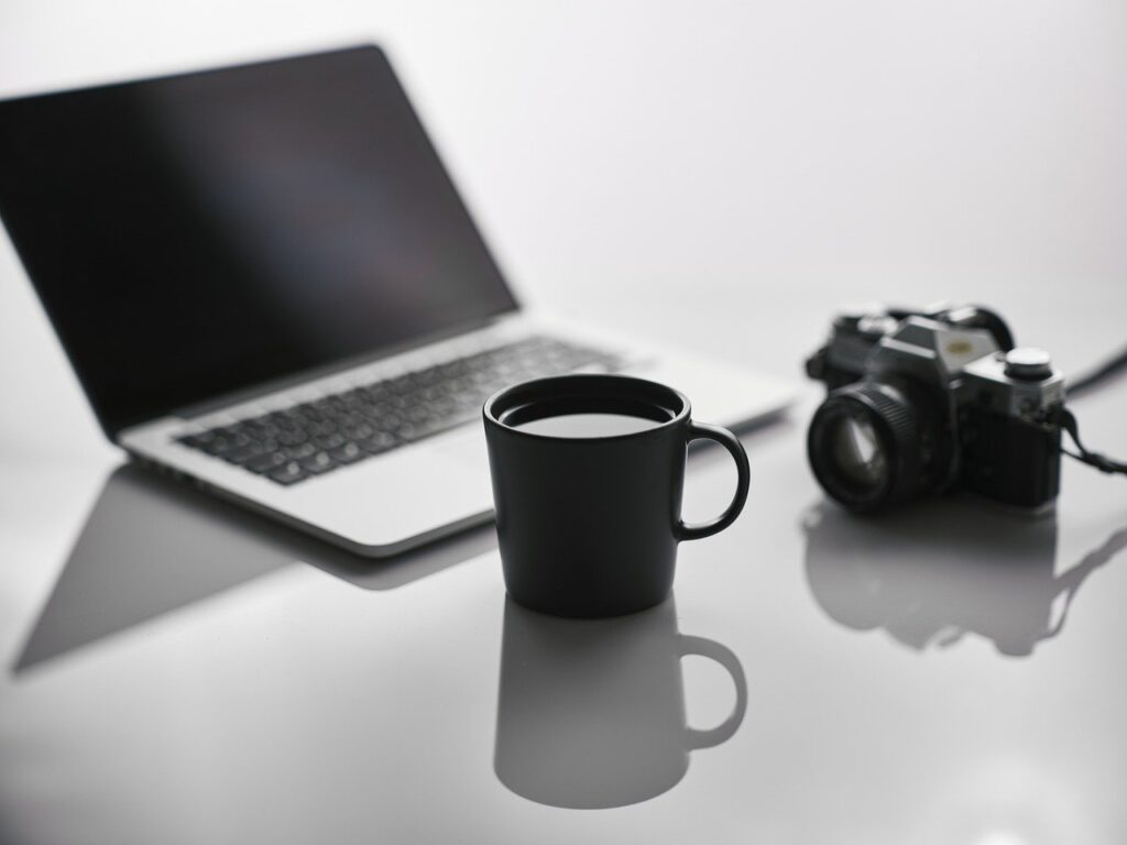 mug, laptop, camera-6966047.jpg